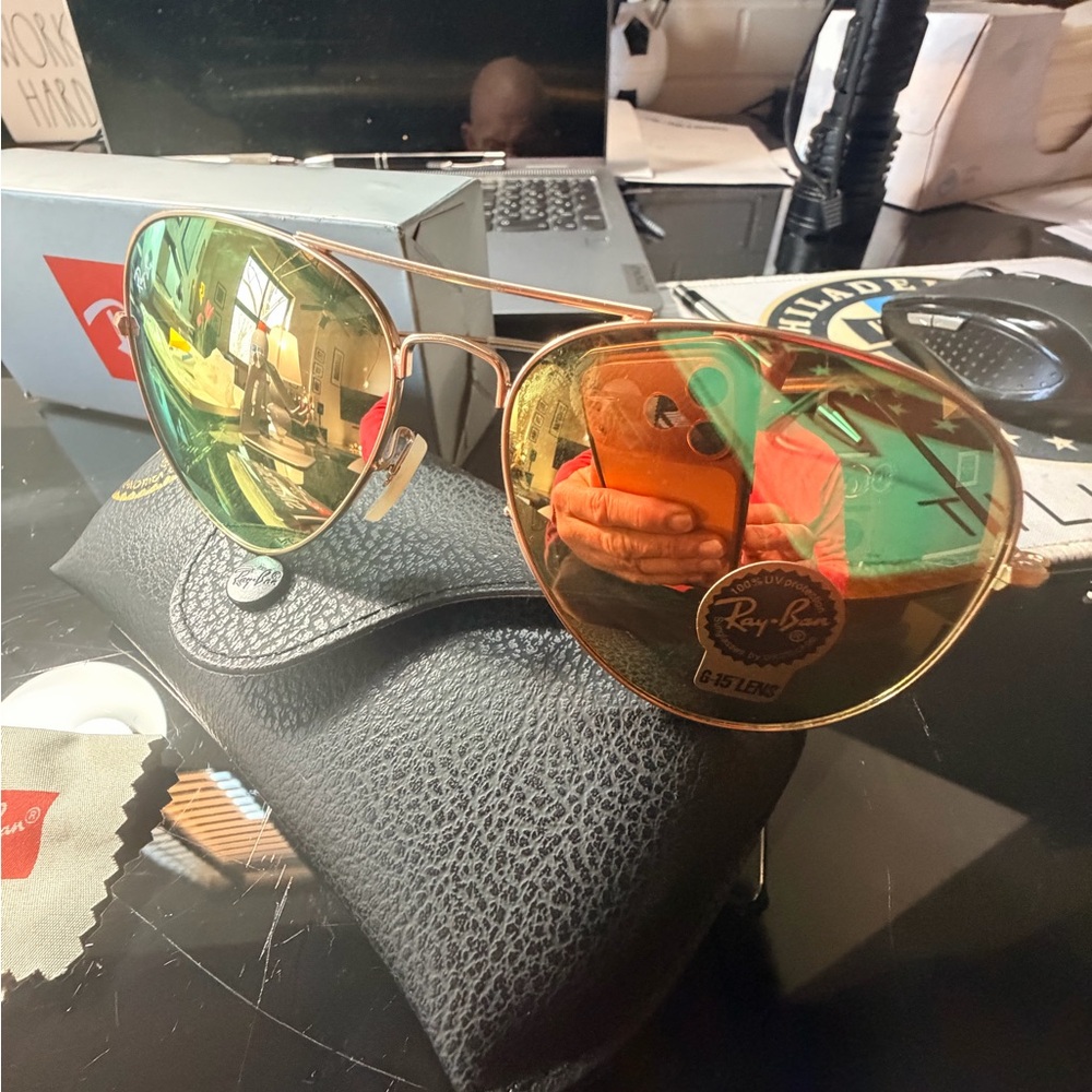Ray-Ban Gold Mirror Aviator Sunglasses - Picture 8 of 16